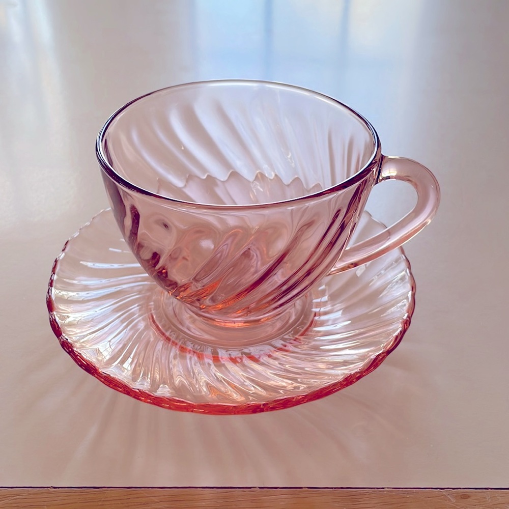 VTG - 8 Sets - Rosaline Swirl Cup & Saucer